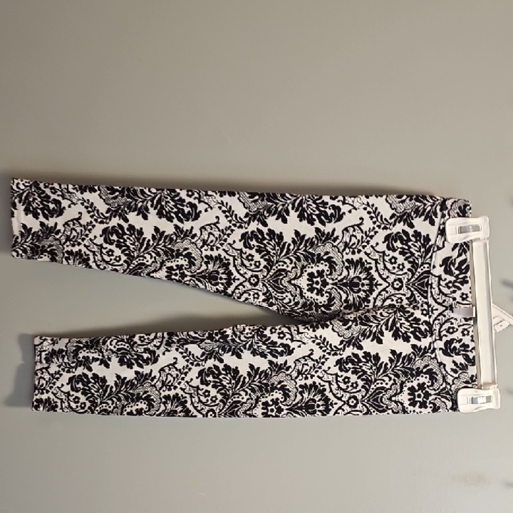 Black and White Floral Patterned Pants